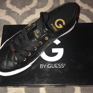 BRAND NEW Guess sneakers